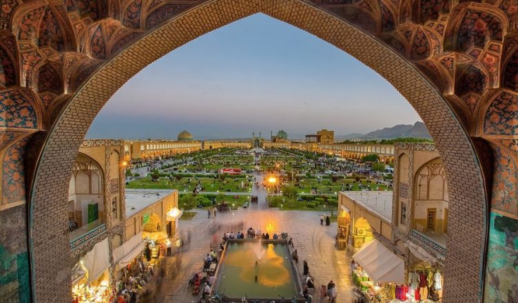 ISFAHAN TRAVEL GUIDE